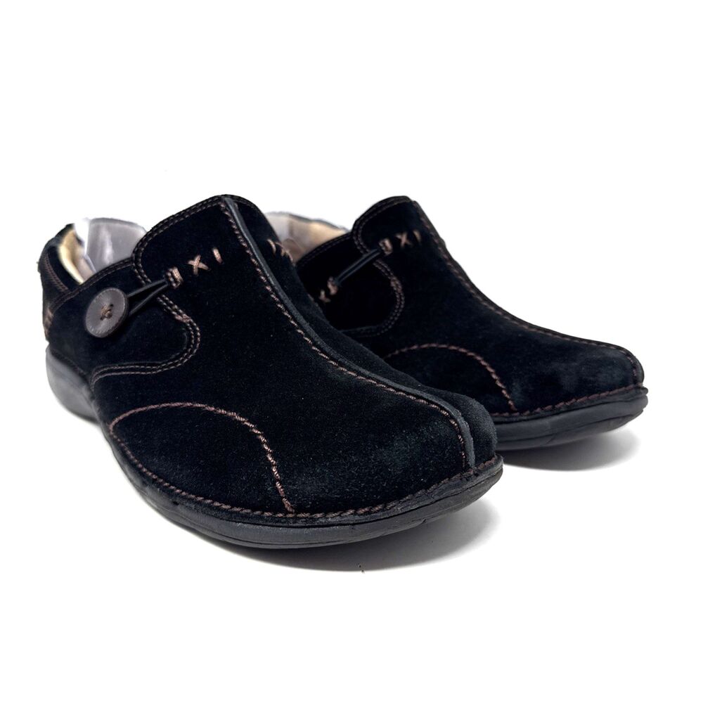 Clarks Un Loop Suede Slip On Shoes Womens Size 8.5 Black Button Contrast Stitch